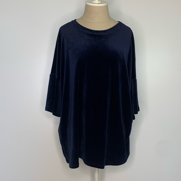 Fashion Nova navy oversized velour top - Picture 5 of 15